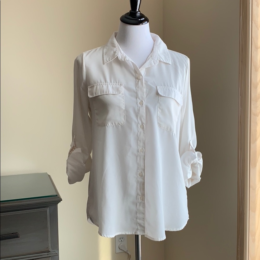 Old Navy Women’s Dress Shirt - Picture 2 of 7